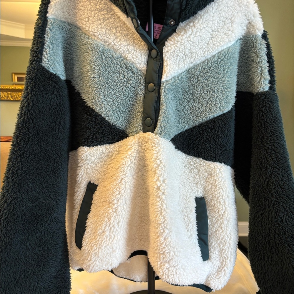 Mi ami by Francesca Cozy Chevron Sherpa Jacket